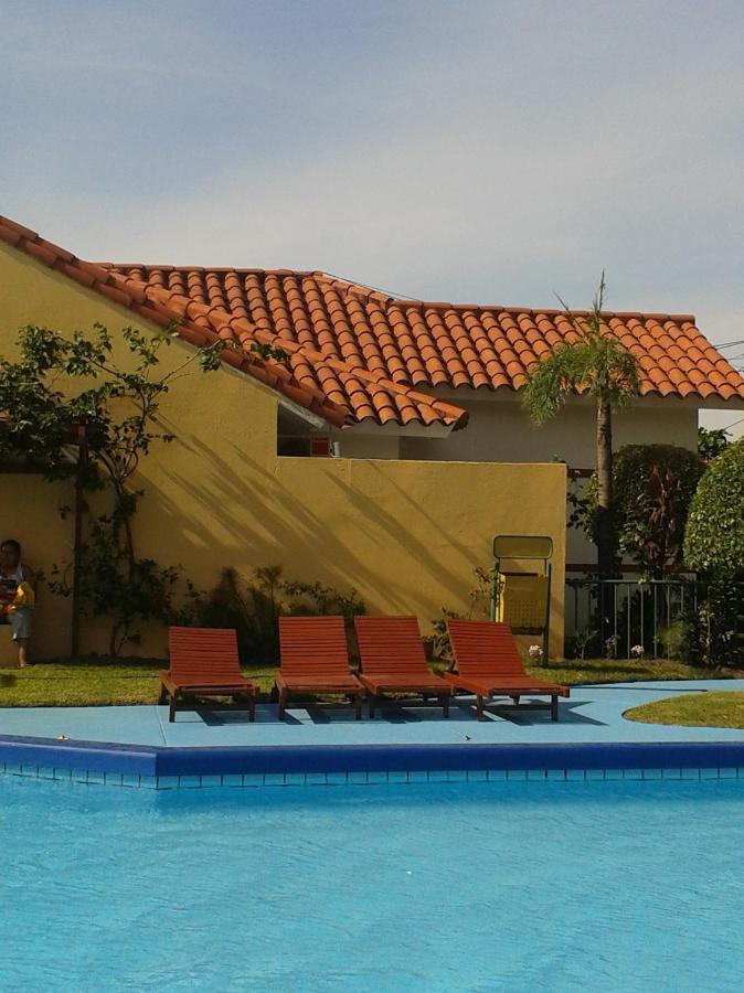 Pequeno Y Acogedor Departamento Con Garaje Y Recibe Pequenos Peluditos Santa Cruz de La Sierra Exterior foto